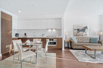 605 W 42nd St in New York, NY - Building Photo - Building Photo