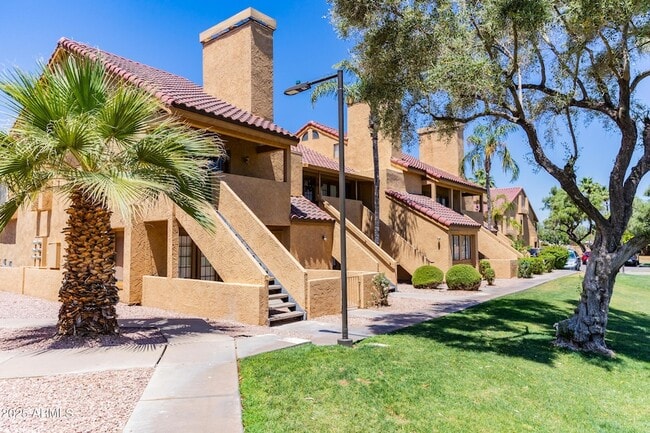 property at 4901 S Calle Los Cerros Dr