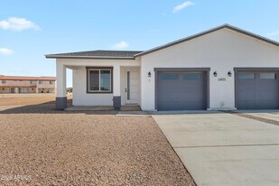 14055 S Berwick Rd in Arizona City, AZ - Building Photo