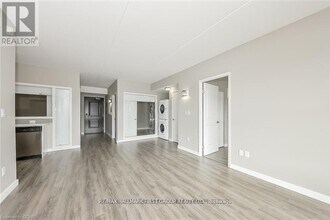 1291-1291 Gordon St in Guelph, ON - Building Photo - Building Photo