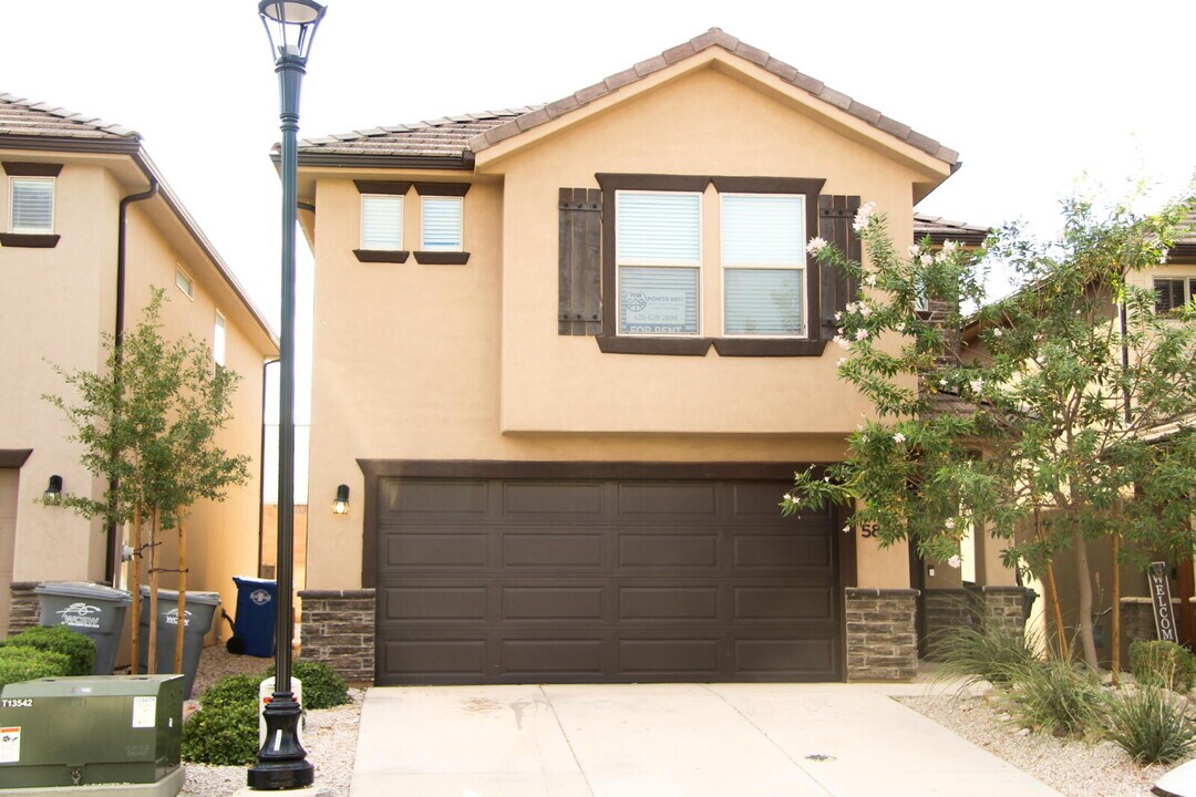 5882 S Charger Lp in Saint George, UT - Building Photo