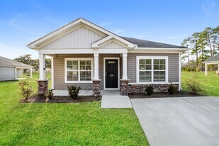 1219 Lakeshore Dr in Camden, SC - Building Photo