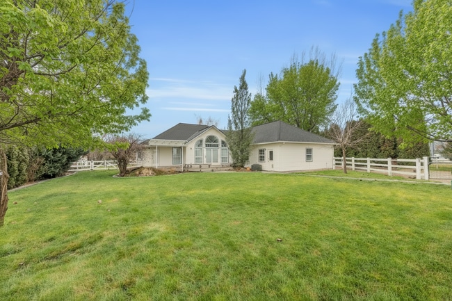 property at 8054 Ustick Rd