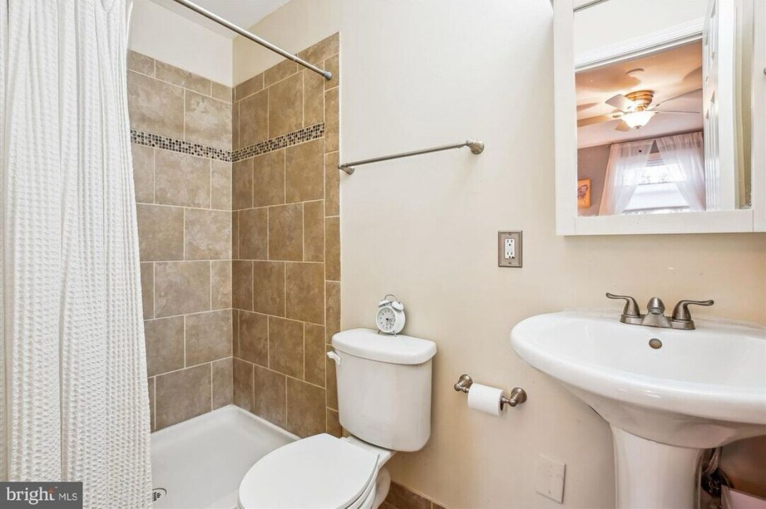 4807 Boiling Brook Pky in Rockville, MD - Building Photo
