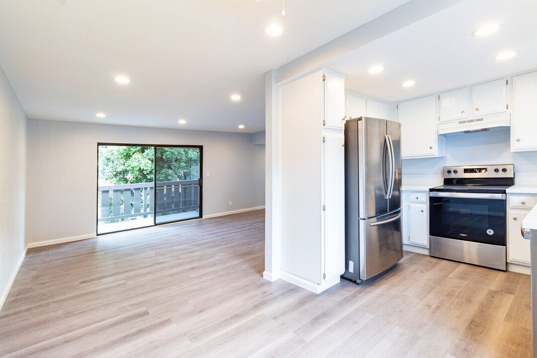 4786 E Malta St in Long Beach, CA - Building Photo