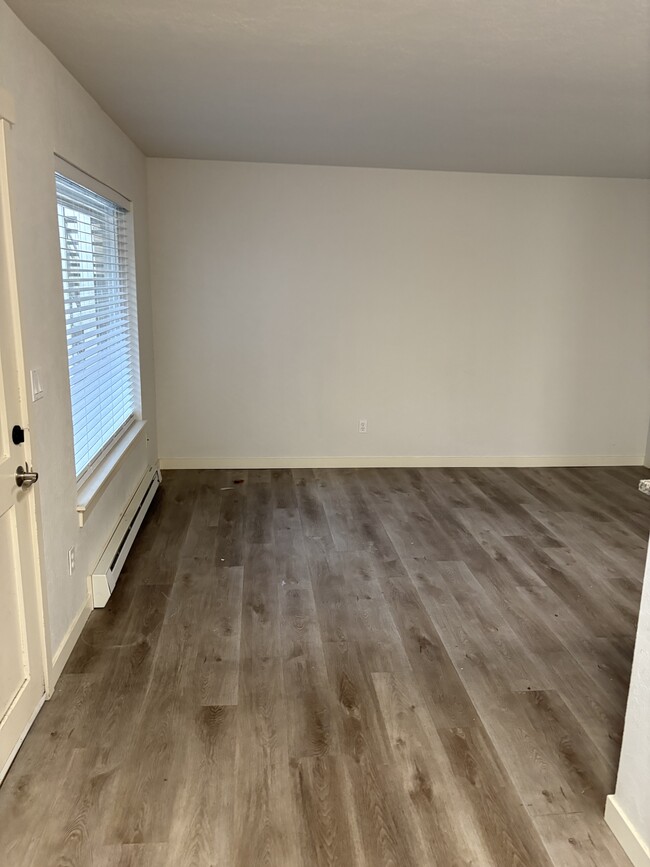 1120 N K St, Unit 3 in Tacoma, WA - Foto de edificio - Building Photo