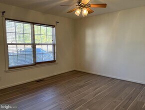 30768 Oak Crest Dr in Lewes, DE - Building Photo - Building Photo