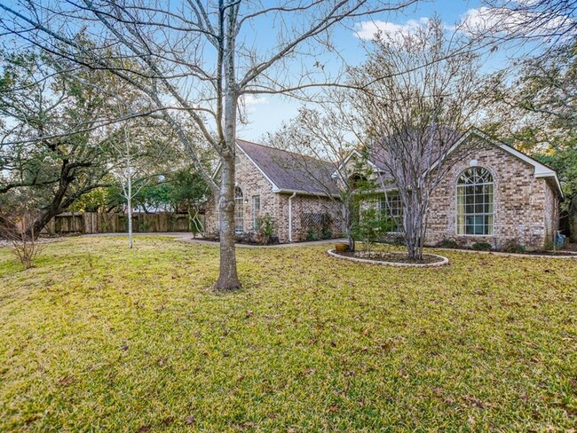 10208 Open Gate Dr in Austin, TX - Building Photo - Building Photo
