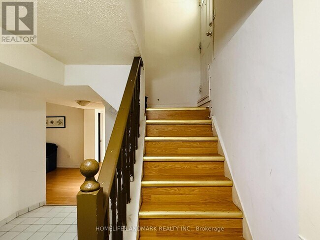 3 Halder Crescent in Markham, ON - Building Photo - Building Photo