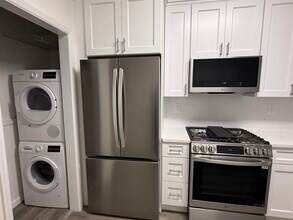 70 Park Ave in Hoboken, NJ - Building Photo - Building Photo