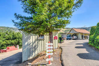 Moon Mountain Farm in Sonoma, CA - Building Photo - Building Photo