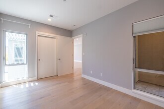 520 El Camino Real in San Carlos, CA - Building Photo - Interior Photo