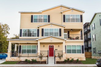 1024 James Avenue in Waco, TX - Building Photo - Building Photo