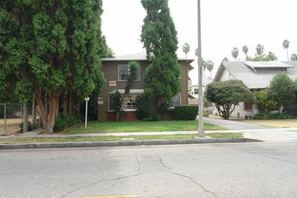 14622 Sylvan St in Van Nuys, CA - Building Photo - Building Photo