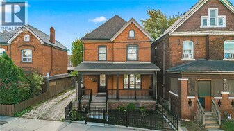 708 Wilson St in Hamilton, ON - Building Photo