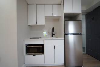 142 Dorchester St in Boston, MA - Building Photo - Building Photo