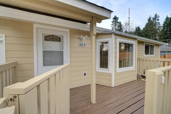 18839 Fremont Ave N in Shoreline, WA - Building Photo - Building Photo