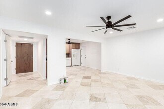 7544 E Kimsey Ln in Scottsdale, AZ - Building Photo - Building Photo