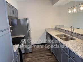 2002 Greene St in Columbia, SC - Foto de edificio - Building Photo