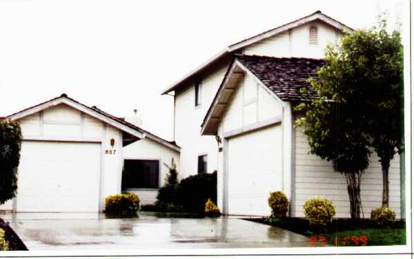 807-809 Grandview Cor in Turlock, CA - Building Photo - Building Photo