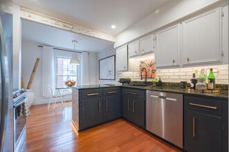 81 Stratford Ln in Rochester Hills, MI - Building Photo - Building Photo