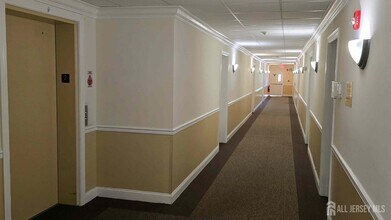 103 Liddle Ave in Edison, NJ - Building Photo - Building Photo