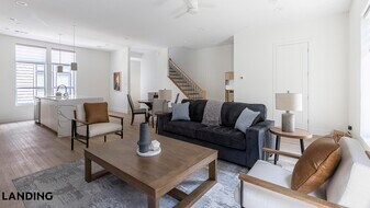 2206 Arroyo Ave, Unit 304 in Dallas, TX - Building Photo