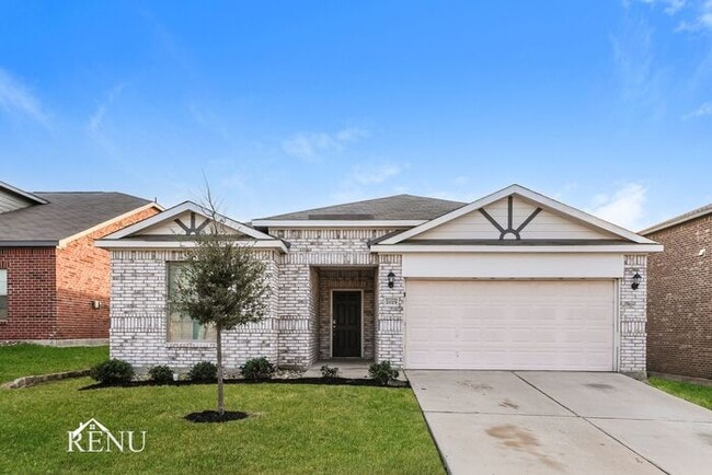 property at 2025 Hialeah Dr