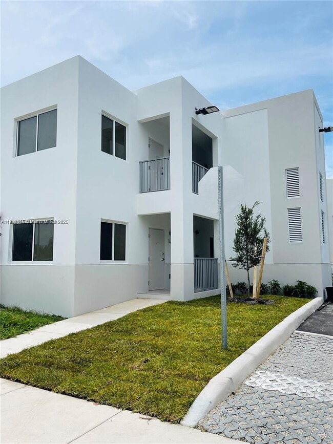 property at 310 E 7th St