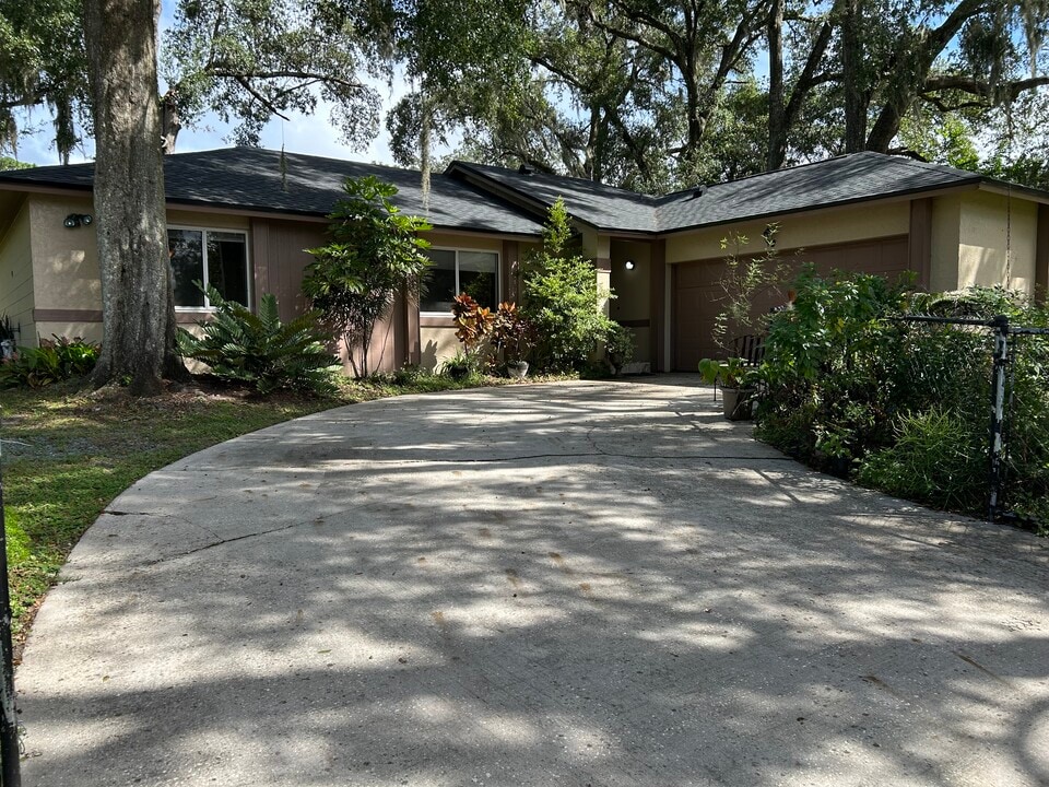 873 Lake Marion Dr in Altamonte Springs, FL - Building Photo