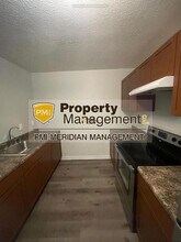 3610 E Vermont St in Indianapolis, IN - Foto de edificio - Building Photo