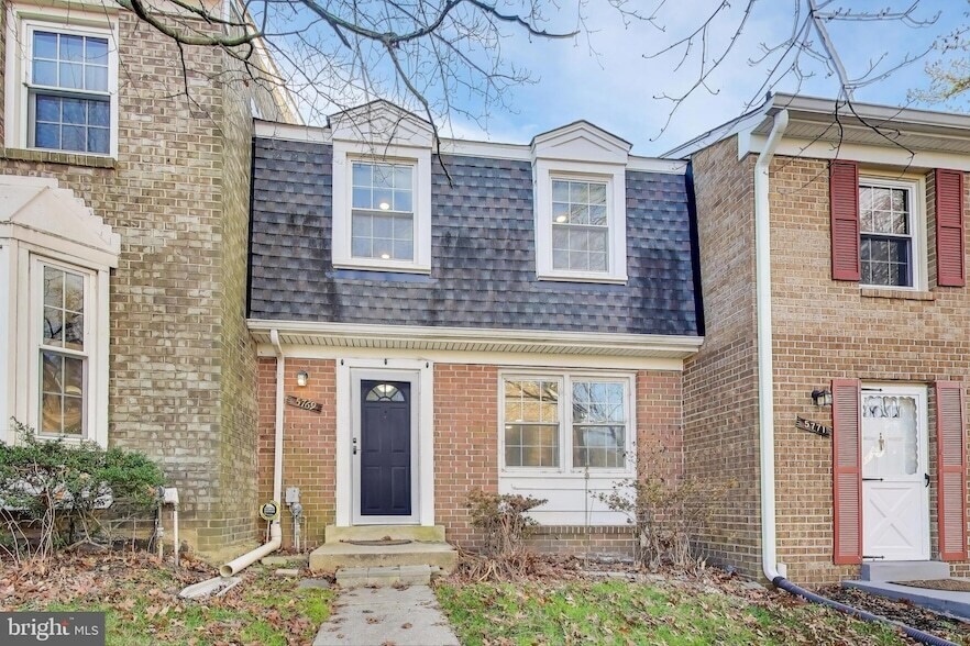 5769 Yellowrose Ct in Columbia, MD - Building Photo