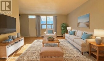 98 Holgate St in Barrie, ON - Building Photo