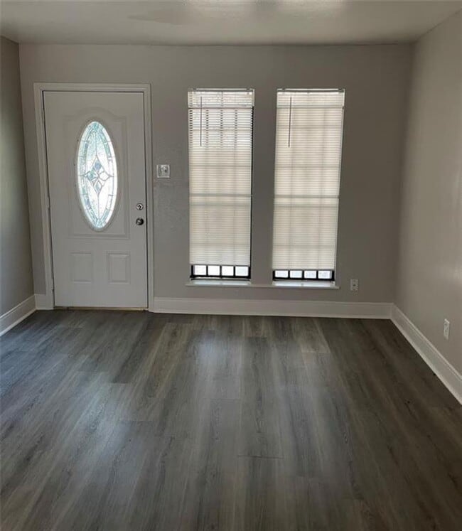 9834 Denning Dr in Houston, TX - Building Photo - Building Photo