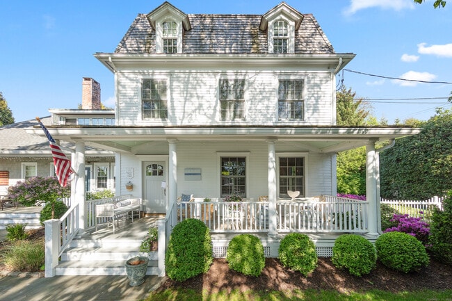 property at 168 Rowayton Ave