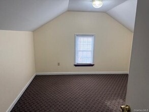 94 Old Post Rd in Wappingers Falls, NY - Building Photo - Building Photo