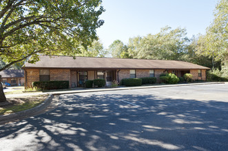 Jackson Hills Apartments in Commerce, GA - Building Photo - Building Photo