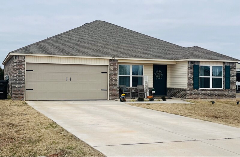 326 Starlight Dr in Shawnee, OK - Building Photo