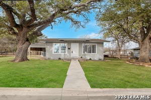 502 22nd St in Hondo, TX - Building Photo