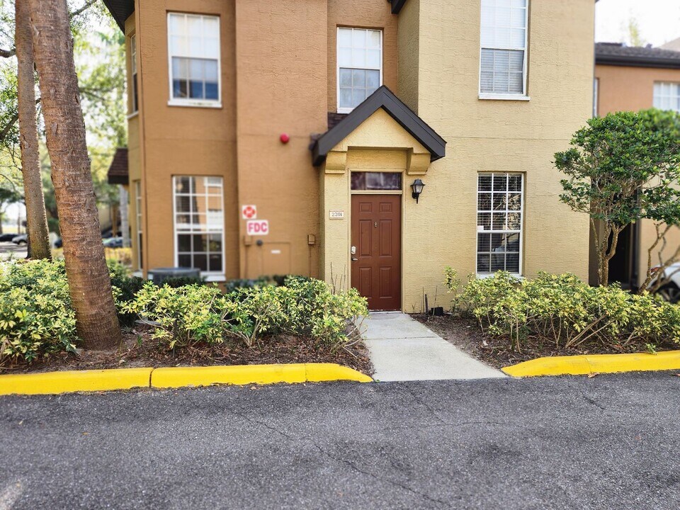 6404 Raleigh St in Orlando, FL - Building Photo