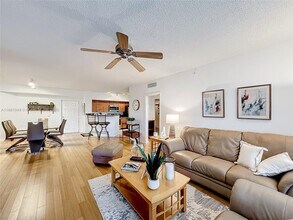 11720 St Andrews Place in Wellington, FL - Building Photo - Building Photo