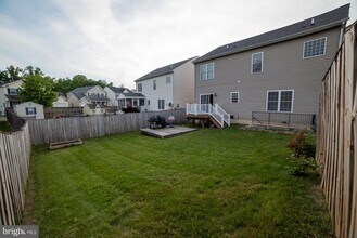 4 Yosemite Ridge Ct in Stafford, VA - Building Photo - Building Photo