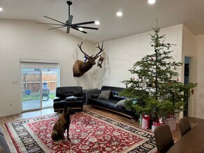 3042 SW Indian Pl in Redmond, OR - Building Photo - Building Photo