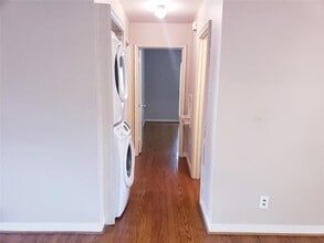 6556 St Moritz Ave in Dallas, TX - Building Photo - Building Photo