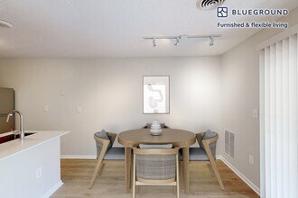 1 Arboretum Way in Burlington, MA - Building Photo - Building Photo