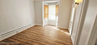 1319 Washburn St in Scranton, PA - Building Photo