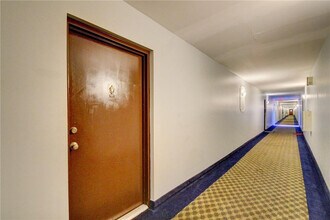 490 NW 20th St in Boca Raton, FL - Building Photo - Building Photo