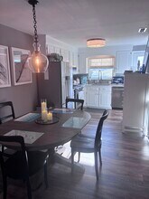 146 Central Ave, Unit 3L in Salisbury, MA - Foto de edificio - Building Photo