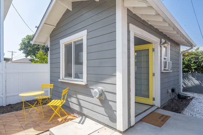 2503 Hillcrest Dr, Unit Tiny House