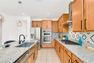 2395 Arrington Ave in North Las Vegas, NV - Building Photo